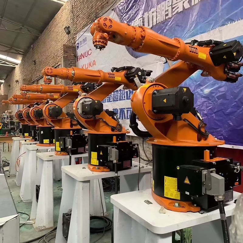 Instalação de parede Usados robôs KUKA com 6 eixos e IP 65 Segurança capacidade de carga super 210kg!
