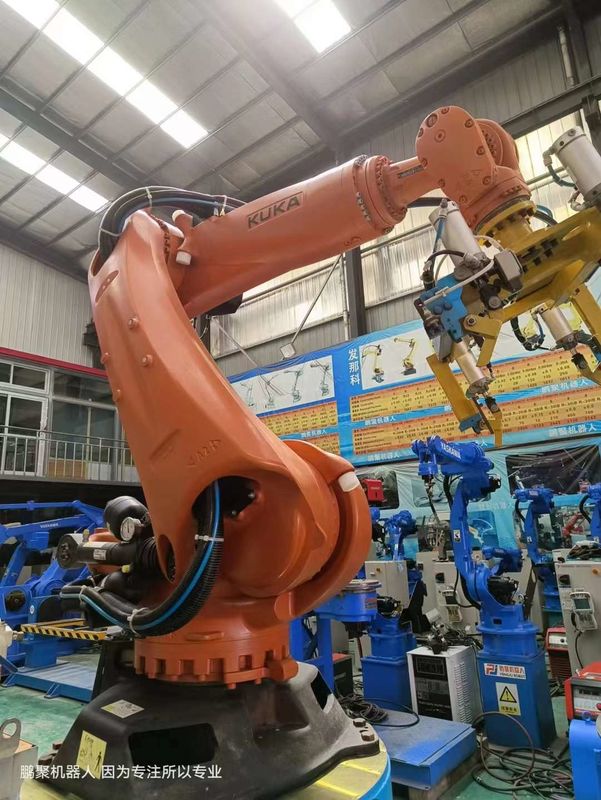 KUKA KR210 R2700 robô extra C4 NOVO e USO disponível Soldadura a ponto, pressão, paletização, carregamento e descarga