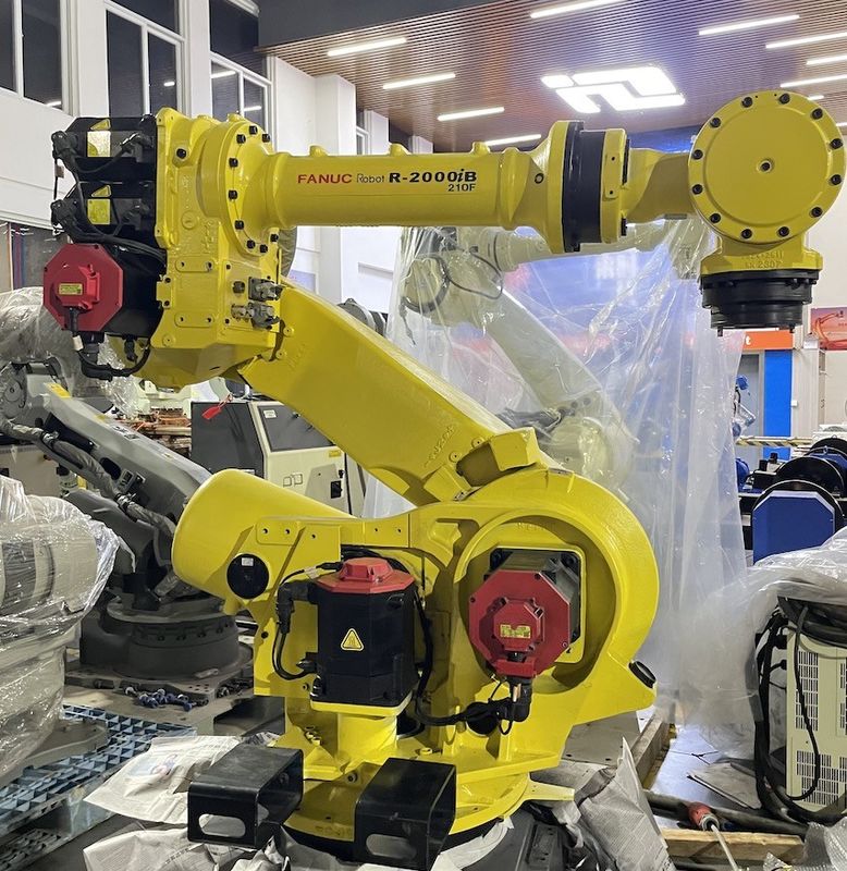 Fanuc R-2000iB-210F Prensa de soldagem em ponto, paletização, carregamento e descarregamento de paletes, robô, manuseio de máquinas