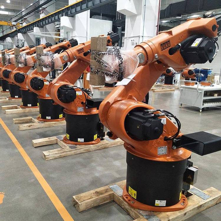 Cargas automática da linha central de Kuka KR60 seis e descarregamento da carga 60kg da extensão 2033mm do braço do robô