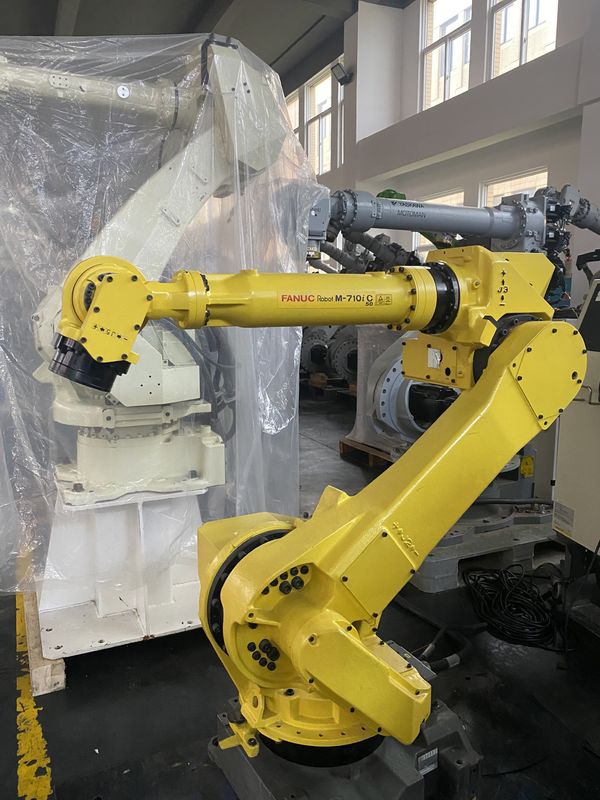 Machados usados do robô 6 de FANUC M-710iC/70 para a instalação à terra
