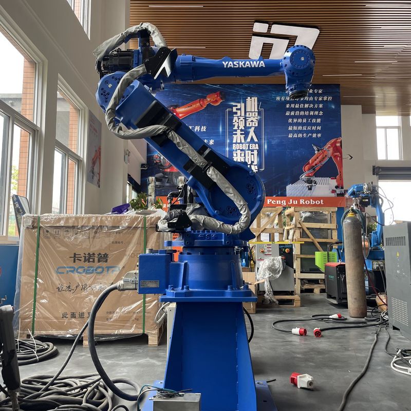 Programação de computadores Usados robôs YASKAWA com capacidade de carga útil de 50 kg Manuseio de material, corte de plasma