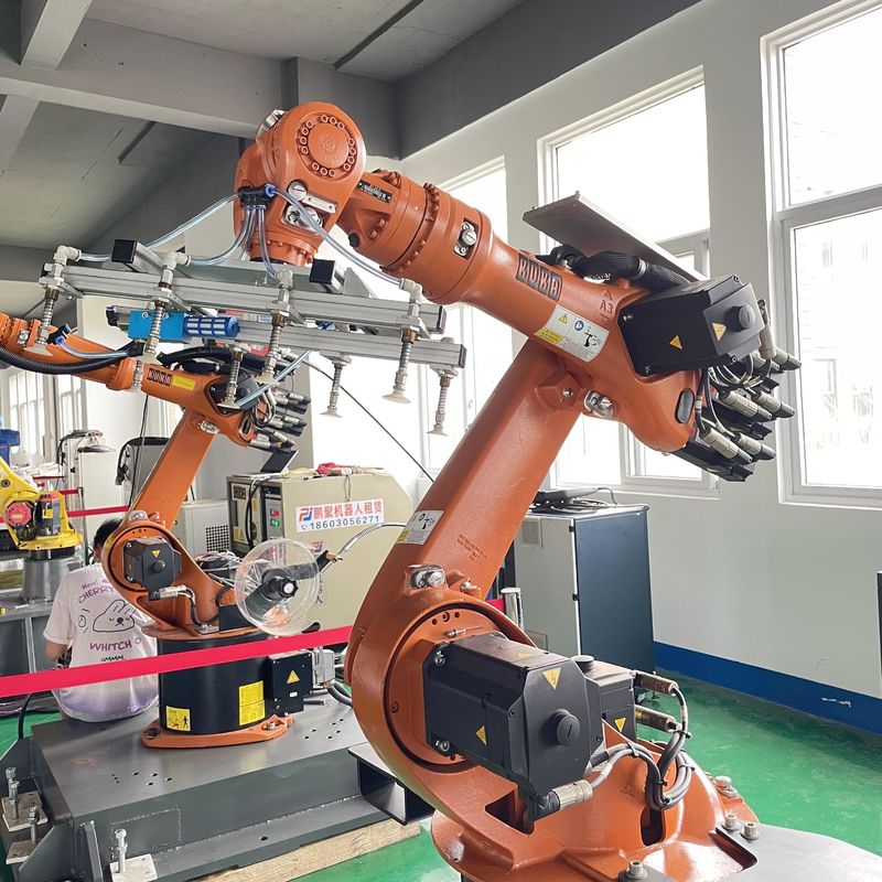 KUKA Kr16 Robô de Soldadura por Arco Com Controlador XP Carregamento E Descarregamento De Peças Manuseio De Peças Braço Robô Industrial