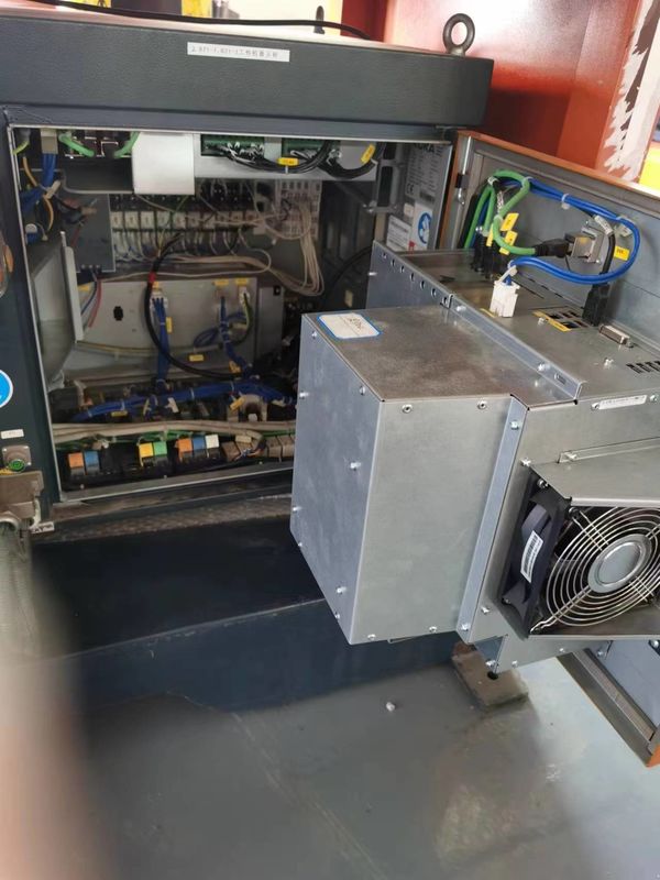 KUKA KR5 R1400 KRC4 Manipulação de peças, medição, montagem de peças, colagem - ligação por adesivos, solda por arco