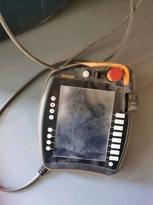 KUKA KR5 R1400 KRC4 Manipulação de peças, medição, montagem de peças, colagem - ligação por adesivos, solda por arco