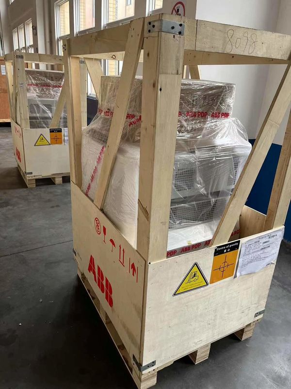 NOVA ABB IRB6700 M2004 200/2.60 Prensagem, paletização, carga de peças, manuseio de peças, medição,