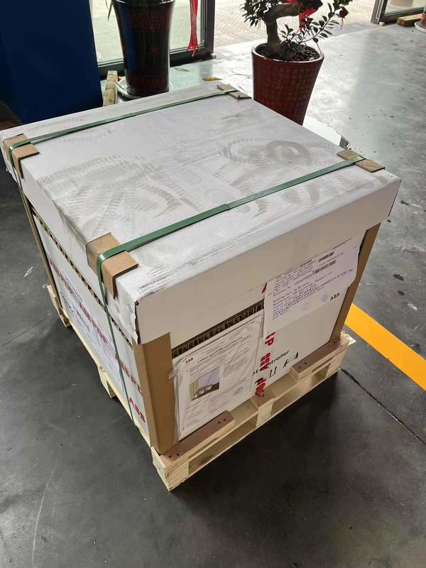 NOVA ABB IRB 4600-60 / 2.05 M2004 Peças de carga, Mecanismo de manipulação de máquinas Medida de carga útil 60 kg
