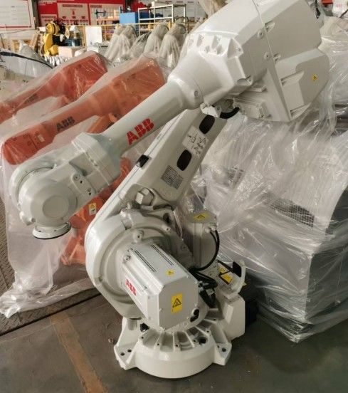 IRB 4600-60/2.05 IRC5 Controlador usado Robôs ABB 6 eixos Braço robótico 2050mm Alcance altamente confiável e eficiente
