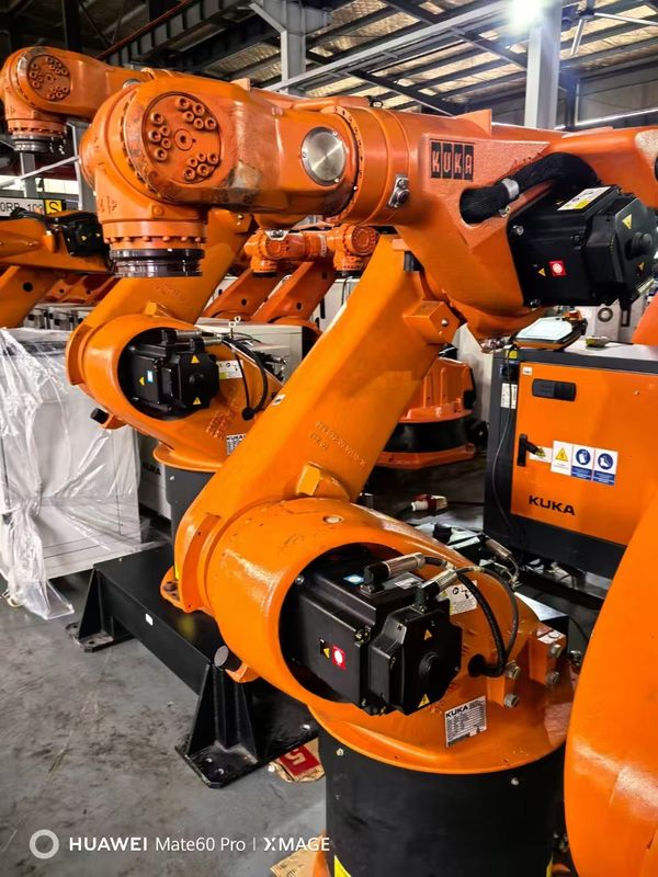 2033 mm alcance KUKA KR60-3 60KG carga útil robôs KUKA usados para manuseio de material e coleta