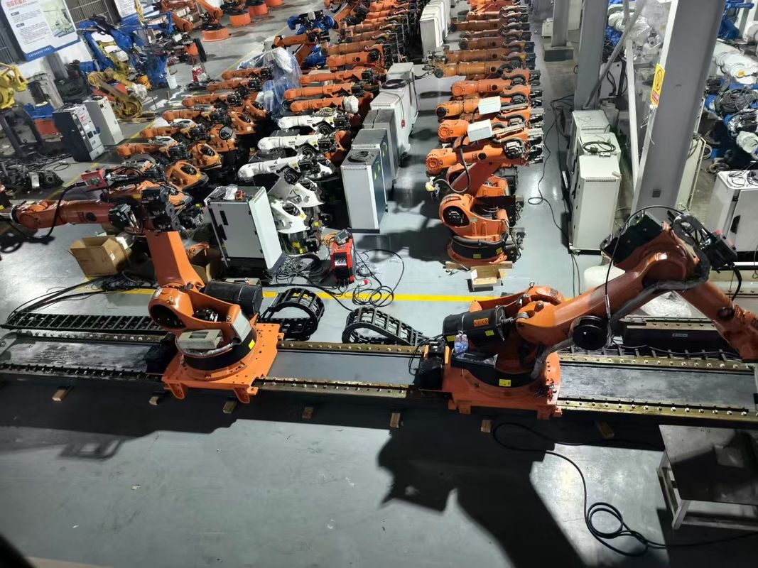 Maximize a sua produção com robôs KUKA usados KR360-3 e KRC4 controlador ARC Soldadura montagem de peças de carregamento e descarregamento de corte robô