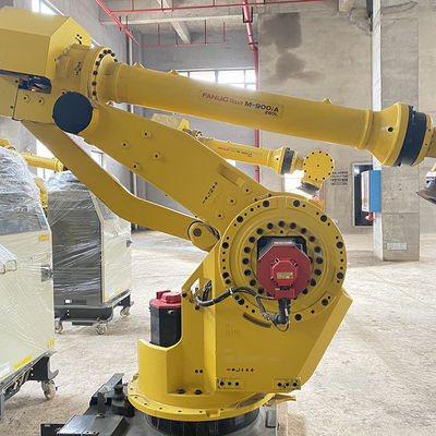 Segurando carga FANUC M-900iA/260L do manipulador do robô industrial a grande