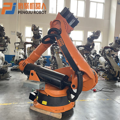 A linha central 6 usou os robôs industriais KUKA KR210-2K