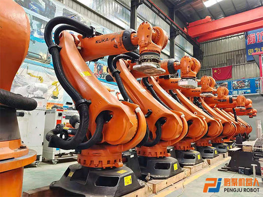 KUKA KR210 R2700 robô extra C4 NOVO e USO disponível Soldadura a ponto, pressão, paletização, carregamento e descarga