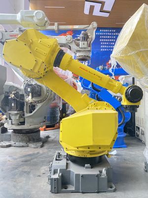 Machados usados do robô 6 de FANUC M-710iC/70 para a instalação à terra
