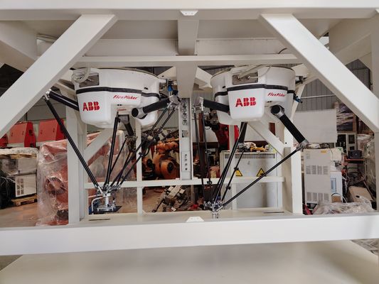 Robô de IRB 360 ABB para classificar o empacotamento de escolha