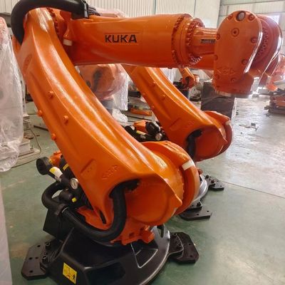 KUKA KR 210 R3100 Ultra C4 Prensagem, paletização, pintura, polir, corte por jato de água 210 Kg 3100 mm